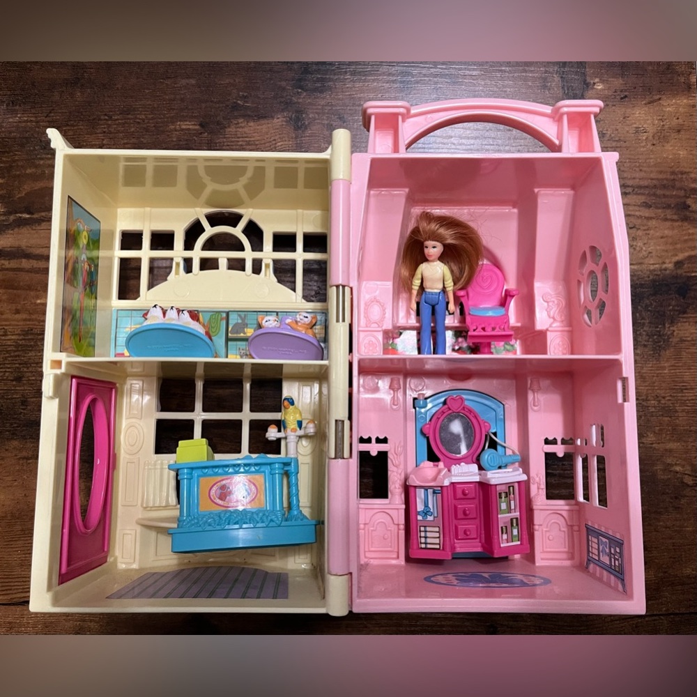 🏠 Fisher-Price Loving Family Sweet Streets Vet & Salon Playset